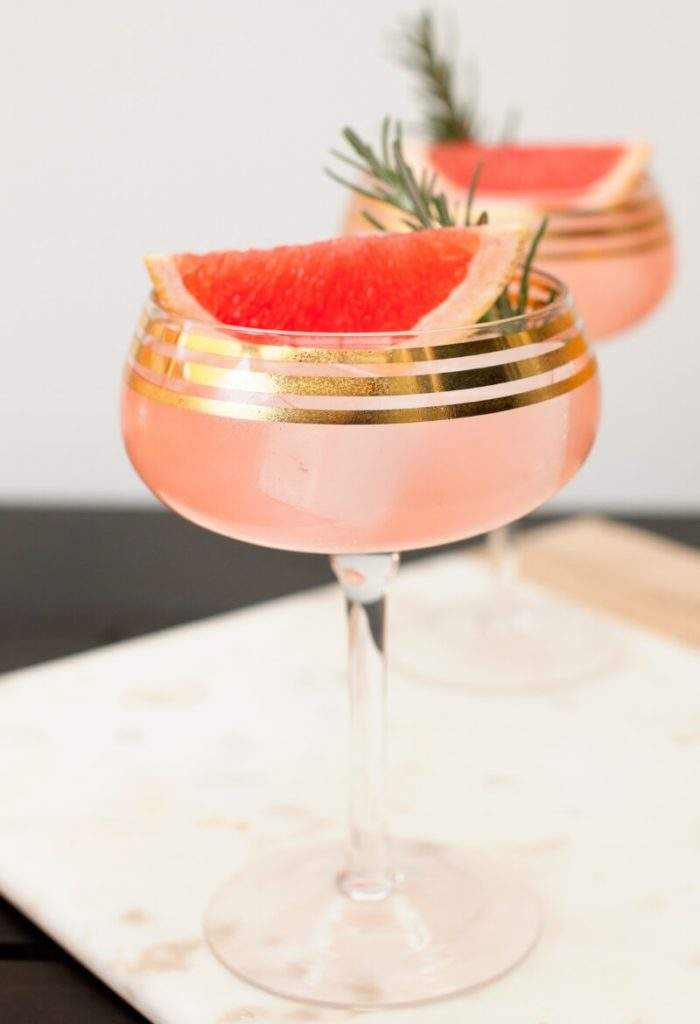 Sparkling Grapefruit, Elderflower & Rosé Vodka Cocktail • The
