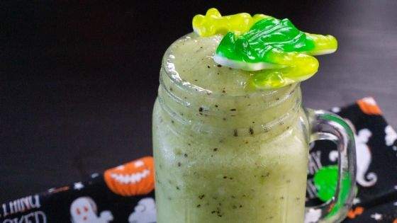 Kiwi Frog Halloween Slushie | Champagne and Coconuts