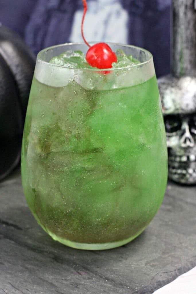 Harry Potter Inspired Death Eater's Draught Cocktail | Champagne and ...